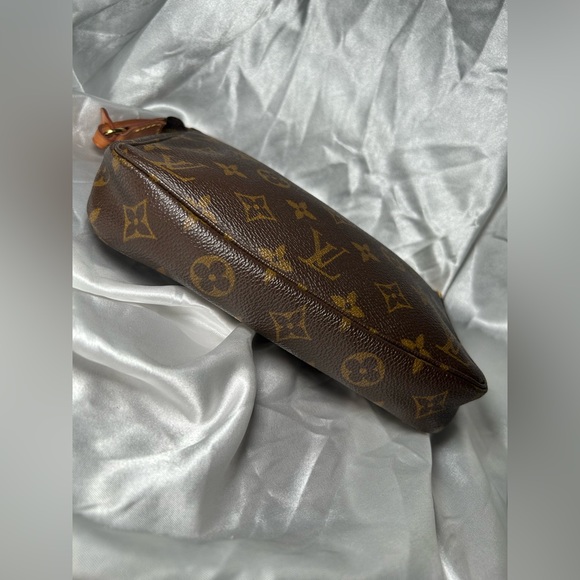 Authentic vintage Louis Vuitton pochette - Picture 4 of 8